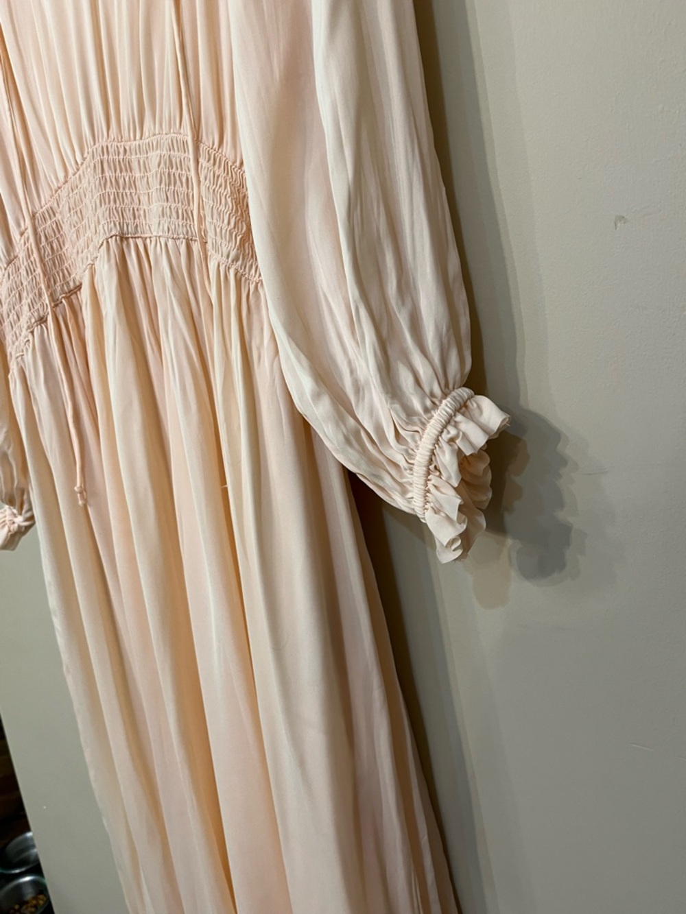 Zara Pleated Voluminous Dress, split v-neckline, long sleeves peachy pink L - Picture 4 of 6